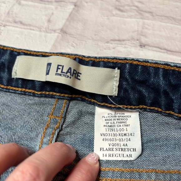 GAP Flare Stretch Dark Wash Jeans Size 14 Regular - Picture 3 of 7
